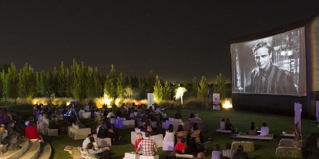 Vino al Cine en Bodega Santa Julia